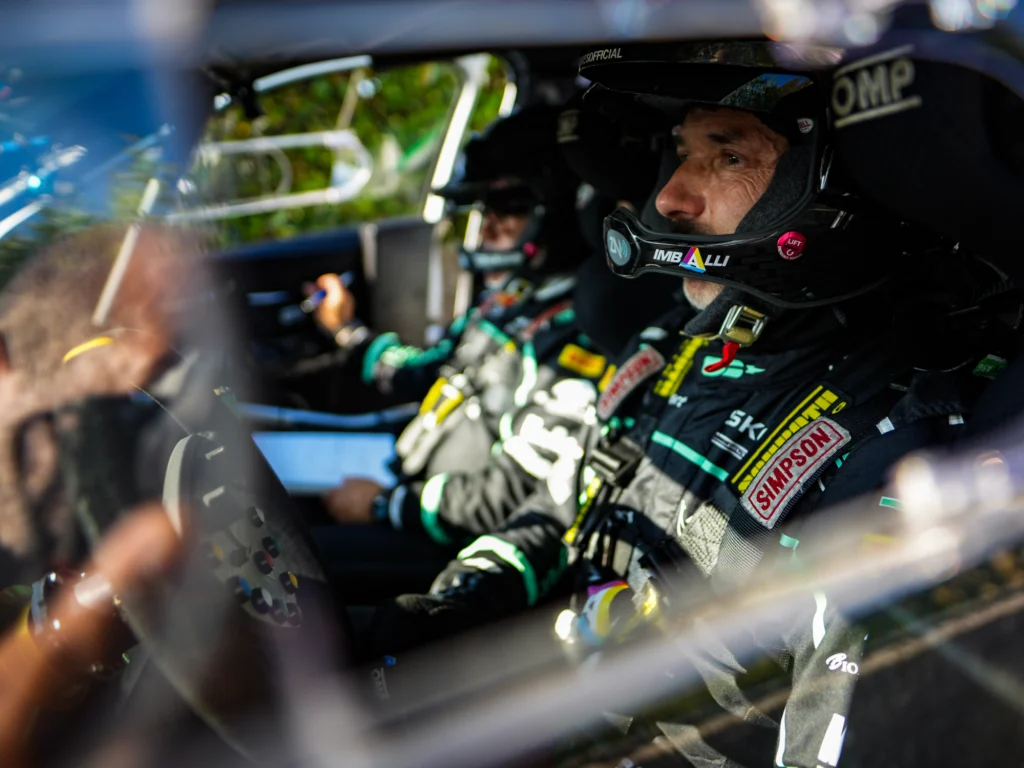 Equipaggio CoDriver Academy pronto per la sessione di tutoraggio pilota